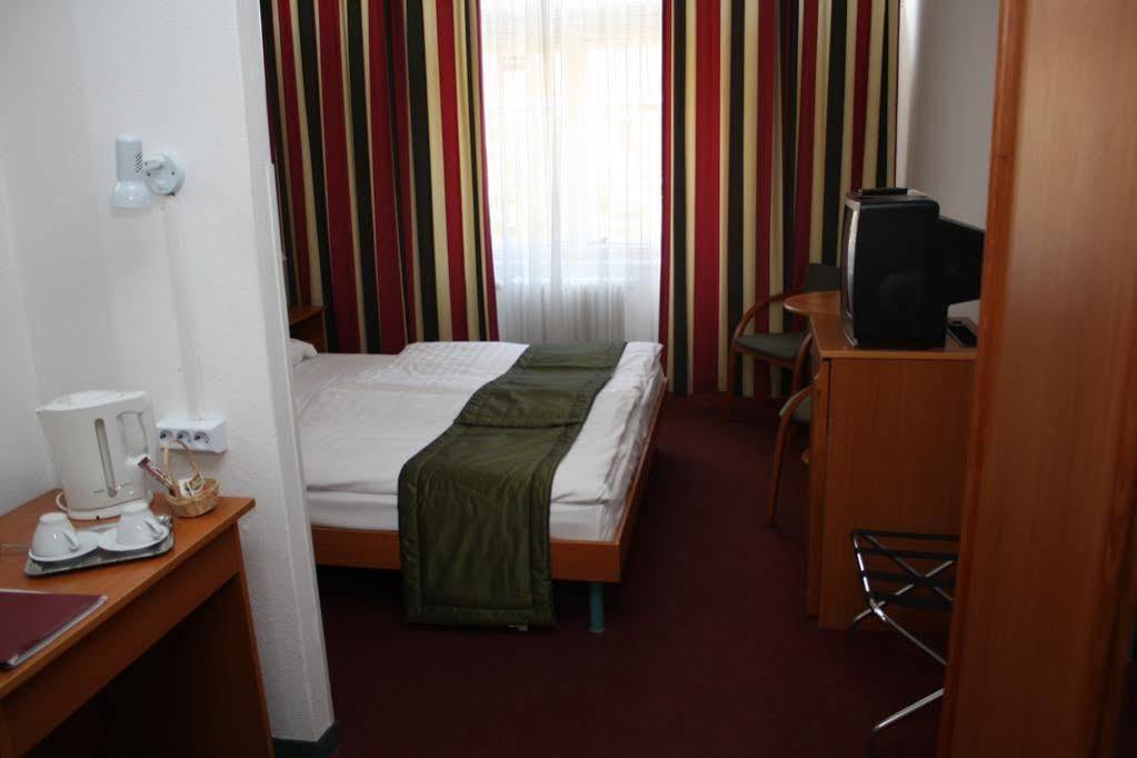 Hotel Griff Будапешт Номер фото